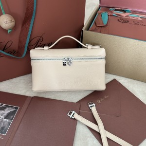 로로피아나 엑스트라 포켓 파우치백 Extra Pocket L19